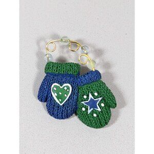 Blue Green Christmas Mitten Winter Star Heart Country‎ Style Resin Pin